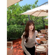 批发Yuyueer愉悦喻悦 V领半开襟连帽拉链<b class='q'>T</b><b class='q'>恤</b>女秋季韩系柔软修身上衣