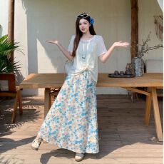 批发<b class='q'>大码</b>女装韩系气质碎花半身裙上衣背心夏季新款胖mm显瘦独特三件套