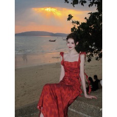 批发【微醺玫瑰】红色飘带气质显瘦<b class='q'>连衣裙</b>