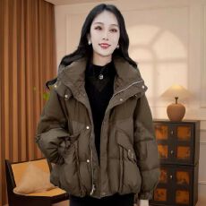 批发2025年新款冬季短款小个子加厚宽松棉衣<b class='q'>棉服</b>时尚保暖连帽外套