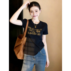 批发黑色正肩短袖t恤女2026新款爆款早春季设计感超火减龄韩系上<b class='q'>衣服</b>