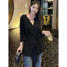 批发大码女装天生傲骨<b class='q'>秋</b>季极简高级感拼接V领衬衫