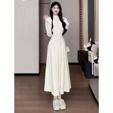 批发松本丧丧秋冬新款收腰显瘦半高领长裙气质修身甜美A字长袖<b class='q'>连衣裙</b>