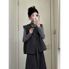 批发大码<b class='q'>女装</b>巨好看的冬装一整套高领上衣马甲阔腿裤高级时尚三件套装