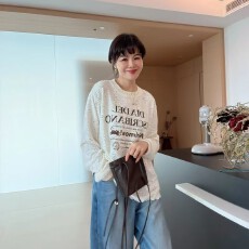 批发韩版时尚气质百搭显瘦蕾丝长袖T恤<b class='q'>打底衫</b>