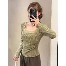 批发绿色拼接方领长袖内搭针织衫女2025年<b class='q'>秋</b>冬新款收腰显瘦打底衫上衣