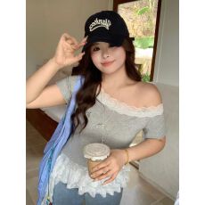 批发微<b class='q'>胖</b>定制<b class='q'>大码</b>蕾丝拼接不对称上衣女<b class='q'>胖</b><b class='q'>mm</b><b class='q'>一字肩</b>显瘦短袖T恤