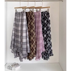 批发韩系<b class='q'>复古</b>减龄感松紧腰格纹拼接垂坠感中长裙女2026春季百搭半身裙