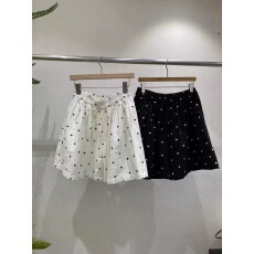 批发东大门2026夏季新款时尚波点松紧腰系扣百搭休闲<b class='q'>短裤</b>女阔腿裤