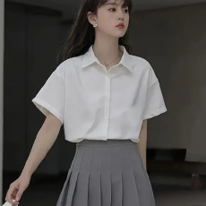 批发酷丝绵无口袋款宽松显瘦<b class='q'>短袖</b><b class='q'>衬衫</b>女白色设计感小众夏职业正装秋冬