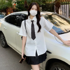 批发酷丝绵无口袋款宽松显瘦<b class='q'>短袖</b><b class='q'>衬衫</b>女白色设计感小众夏职业正装春季