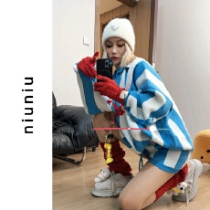 批发<b class='q'>冬</b>季时尚休闲蓝色条纹毛衣套装polo领