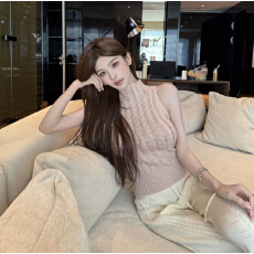 批发洋气气质半高领烫钻绞花针织纹理无袖背心上衣