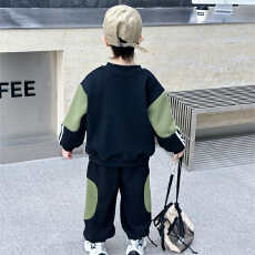 批发<b class='q'>男</b>童<b class='q'>加绒</b>加厚套装2025秋冬新款儿童洋气帅气运动卫衣两件套