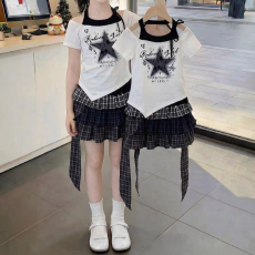 批发亚文化y2k印花短袖T恤女<b class='q'>春</b>夏季新款修身显瘦假两件千禧露肩上衣
