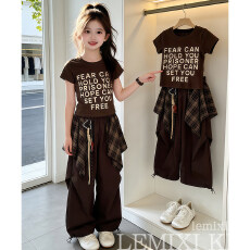 批发女童甜酷风套装夏季2026新款字母印花短袖不规则屁帘工装裤爵士舞