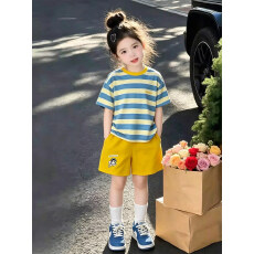 批发女童套装2026<b class='q'>夏</b>新款小女孩元气清新蓝白条纹t恤黄色休闲短裤