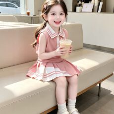 女童夏装2026新款洋气儿童学院风无袖polo衫巨好看百褶短裙两件套