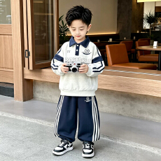 批发男童秋季2026新款卫衣套装春秋<b class='q'>儿童</b>小男孩领卫衣两件套帅气