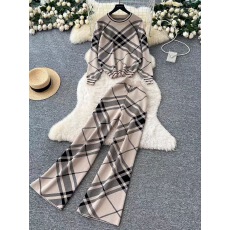 批发欧货时髦套装女秋冬高级感百搭洋气印花格纹套头毛衣高腰阔腿裤子