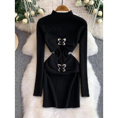 小个子气质金属扣修身显瘦半高领连衣裙女2025秋冬新款针织毛衣裙