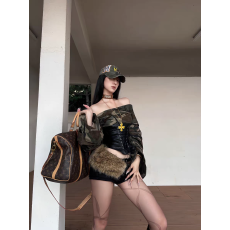 批发一字肩美式<b class='q'>迷彩</b><b class='q'>衬衫</b>女秋季辣妹收腰鱼骨上衣设计感小众巨好看<b class='q'>衬衣</b>