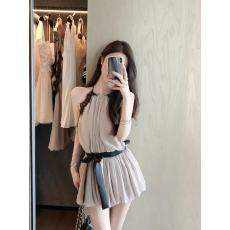 批发蕾丝拼接挂脖<b class='q'>连衣裙</b>女夏季纯欲气质<b class='q'>花苞</b>裙子辣妹性感收腰a字短裙
