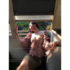 批发不规则喇叭袖雪纺衬衫女秋冬新款纯欲性感收腰衬衣设计感短款上衣