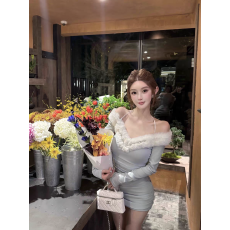 批发一字肩拼接毛领挂脖长袖连衣裙女秋季褶皱紧身裙子纯欲风<b class='q'>包臀</b>短裙