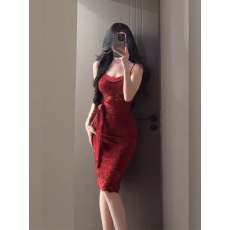 批发红色蕾丝吊带连衣裙女秋冬修身内搭打底裙子辣妹性感中长款<b class='q'>包臀裙</b>