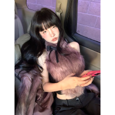 批发设计感时髦粉色挂脖式毛毛小背心女2025新款钓系姐感露肩百搭上衣