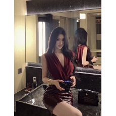 批发法式辣妹性感V领拼接皮裙女秋冬新款气质复古收腰显瘦红包臀短裙