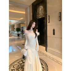 批发纯欲风一字领长袖<b class='q'>连衣裙</b>女秋季2025新款拼接蕾丝针织鱼尾<b class='q'>中长</b>裙子