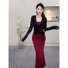 批发纯欲性感双面磨毛吊带<b class='q'>连衣裙</b>女秋季新款修身显瘦蕾丝长袖开衫套装