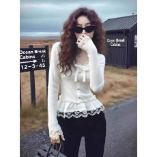 批发纯欲辣妹<b class='q'>蕾丝</b>拼接打底衫女内搭设计感秋冬收腰修身v领蝴蝶结上衣