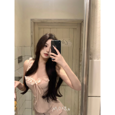 批发纯欲辣妹粉色系带吊带<b class='q'>背心</b><b class='q'>上衣</b>女夏气质<b class='q'>蕾丝</b>收腰修身显瘦鱼骨胸衣