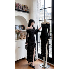 批发法式一字肩黑色连衣裙女秋季新款重要场合漂亮<b class='q'>裙子</b>高级感气质<b class='q'>长</b><b class='q'>裙</b>