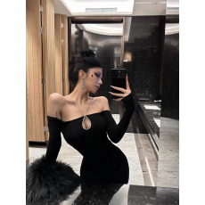 批发纯欲性感一字肩镂空上衣女秋冬名媛镶钻长袖t恤显身材<b class='q'>打底衫</b>内搭