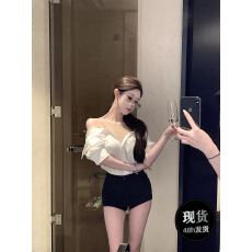 批发纯欲性感拼接假两件烫钻露肩<b class='q'>白色</b><b class='q'>衬衫</b>女长袖春秋2026新款绝美上衣