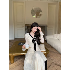 批发法式<b class='q'>蕾丝</b>荷叶边V领系带长袖衬衫女2026新款显瘦百搭小衫别致上衣