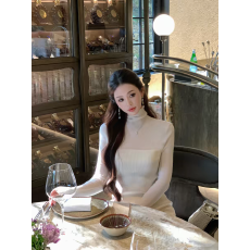 批发白色高领针织打底衫女秋冬内搭毛衣修身紧身显瘦高级感堆堆领<b class='q'>上衣</b>
