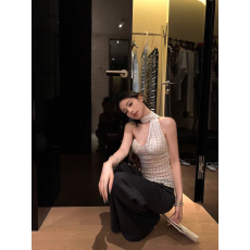 批发法式复古波点露肩挂脖<b class='q'>背心</b>新款纯欲风飘带挂脖收腰显瘦短款上衣女