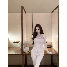 名媛刺绣长袖t恤女秋冬纯欲性感镂空挂脖上衣蕾丝拼接打底衫内搭