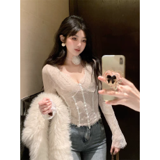 批发纯欲辣妹性感v领鱼骨上衣女秋冬<b class='q'>花朵</b>挂脖蕾丝打底衫内搭叠穿小衫