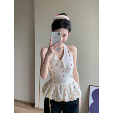 批发法式甜美刺绣碎花挂脖吊带背心女夏天花苞下摆修身显瘦别致小上衣