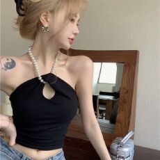 批发纯欲辣妹风黑色镂空挂脖背心新款<b class='q'>春</b>夏季甜辣性感别致内搭打底上衣