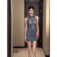 辣妹性感蕾丝拼接修身内搭纯欲显瘦短款无袖背心气质名媛短款上衣