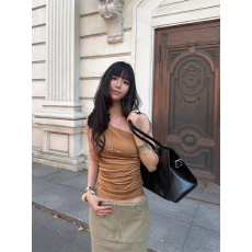 纯欲气质高级感斜露单肩背心T恤女修身内搭外穿吊带短款辣妹上衣