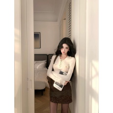 批发秋<b class='q'>冬</b>纯欲甜辣妹镂空系带v领打底衫女内搭设计感修身正肩长袖上衣