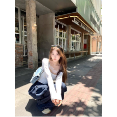 批发蕾丝拼接纯欲风v领长袖T恤女秋<b class='q'>冬</b>修身收腰打底衫辣妹显瘦内搭上衣